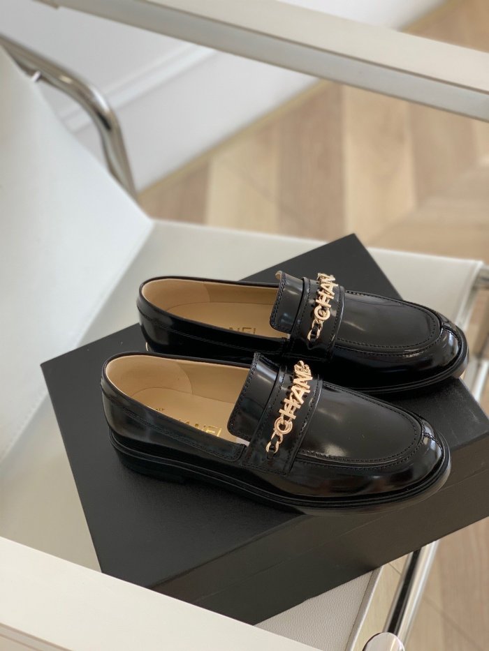 Women flat shoes, size 35-40, with box , SS70-1007