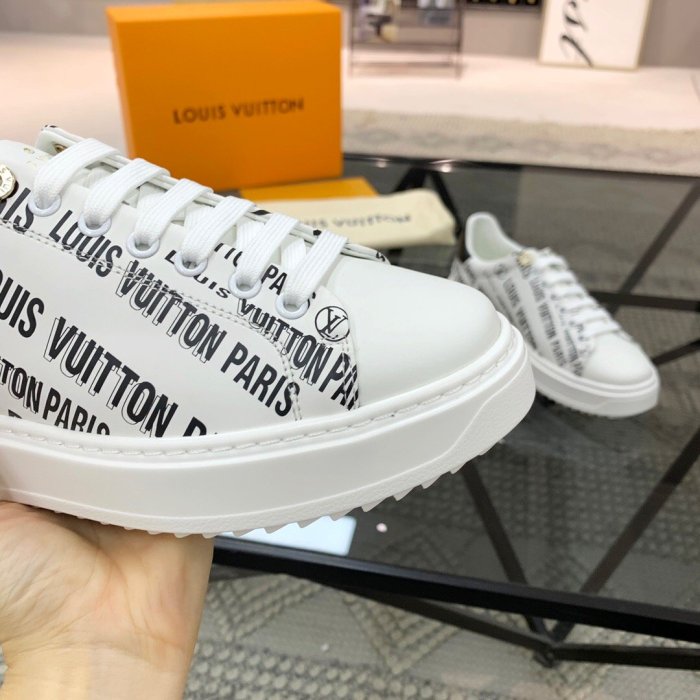 Women flat sneakers shoes, size 35-41, with box, SS70-1017