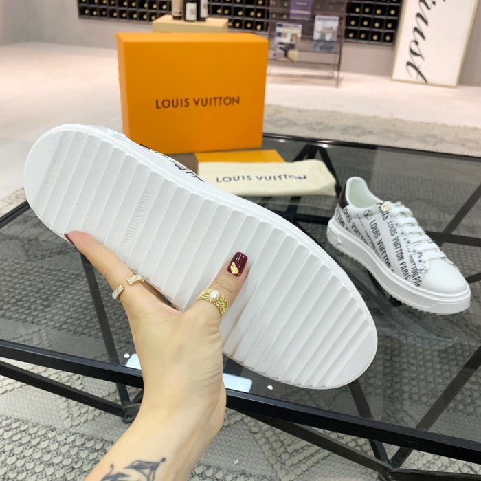 Women flat sneakers shoes, size 35-41, with box, SS70-1017