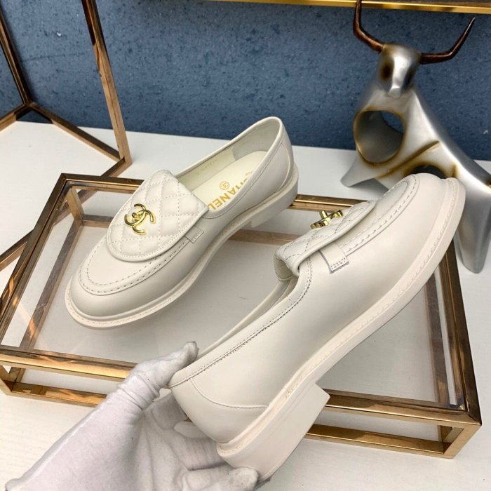 Women flat shoes, size 35-40, with box , SS70-951-953