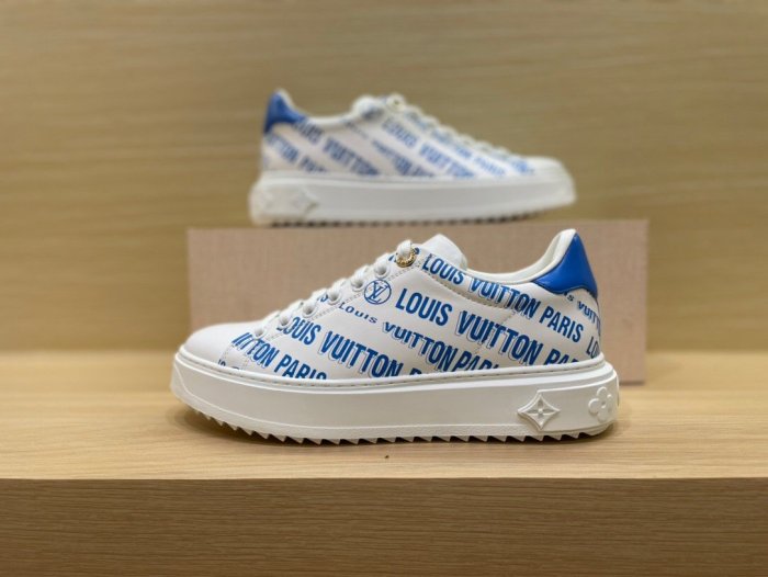 Women flat sneakers shoes, size 35-40, with box, SS70-1020