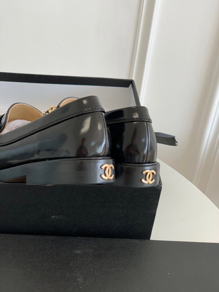 Women flat shoes, size 35-40, with box , SS70-1007