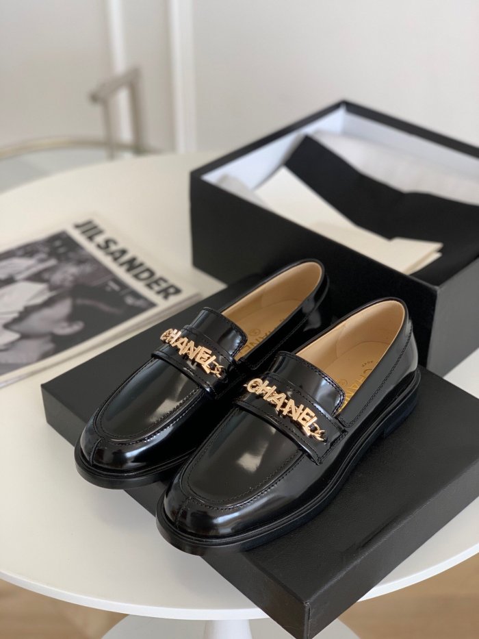 Women flat shoes, size 35-40, with box , SS70-1007