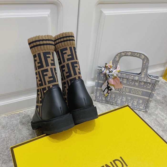 women boot shoes, size 35-40, with box, SS88-355-357