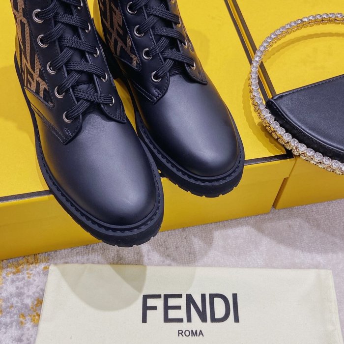 women boot shoes, size 35-40, with box, SS88-355-357