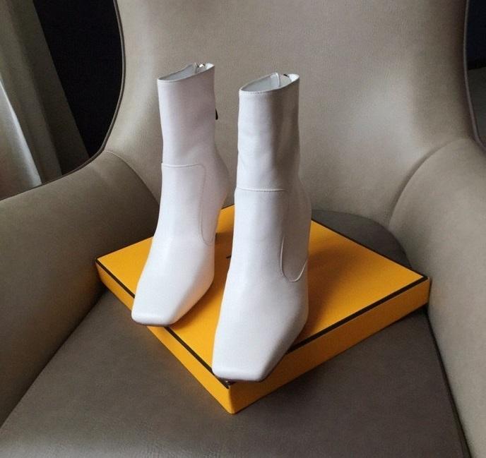 women boot shoes, size 35-40, with box, SS110-123