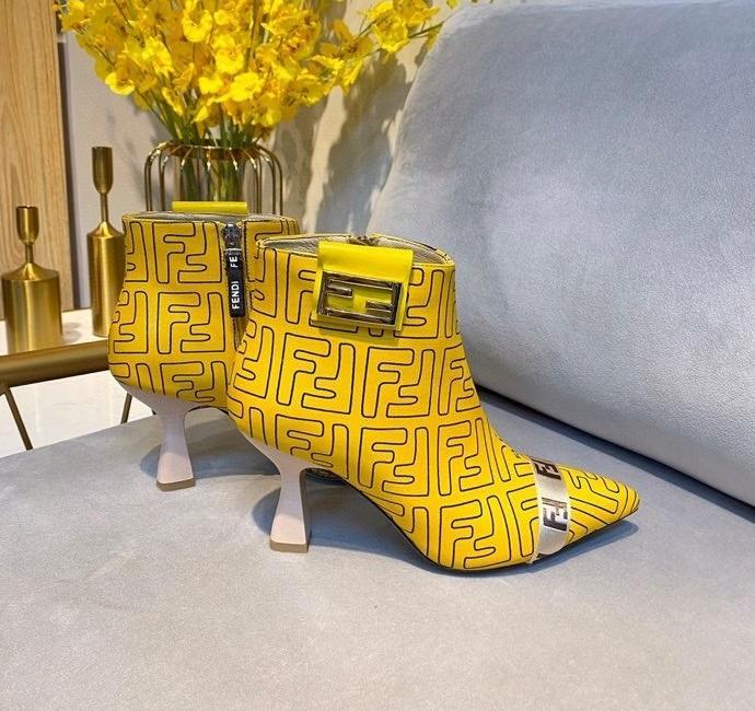 women boot shoes, size 35-41, with box, SS110-119-122