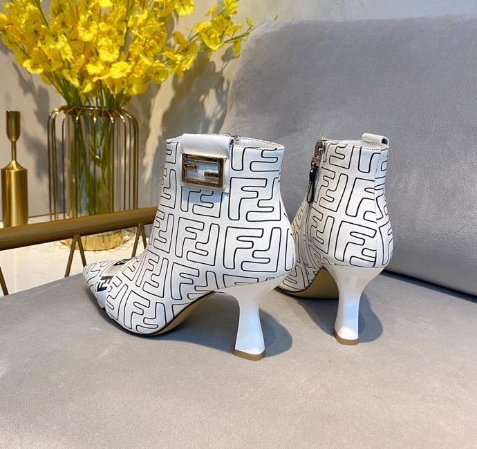 women boot shoes, size 35-41, with box, SS110-119-122