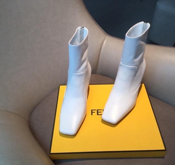 women boot shoes, size 35-40, with box, SS110-123