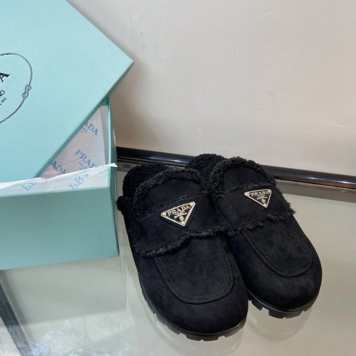 Women flat shoes, size 35-40, with box, SS60-1068-1069