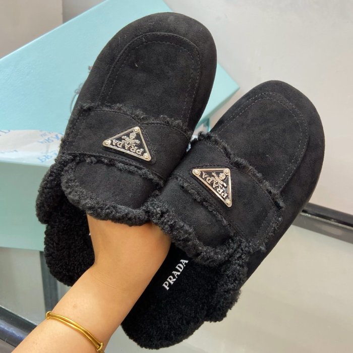 Women flat shoes, size 35-40, with box, SS60-1068-1069