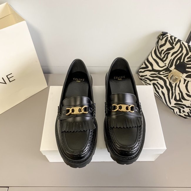 Women flat shoes, size 35-40, with box, SS70-1040