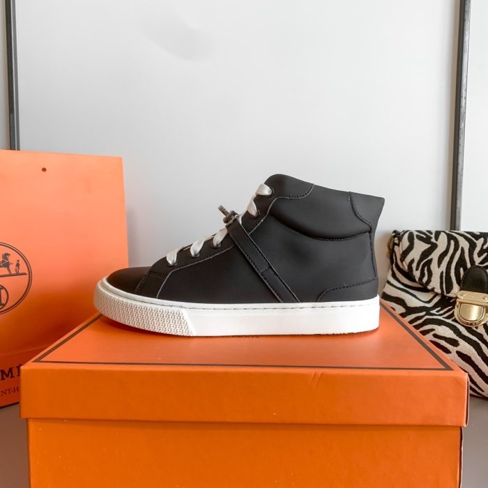 Women flat shoes, size 35-40, with box, SS70-1041-1042