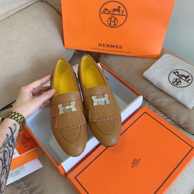 Women flat shoes, size 34-42, with box, SS70-1071