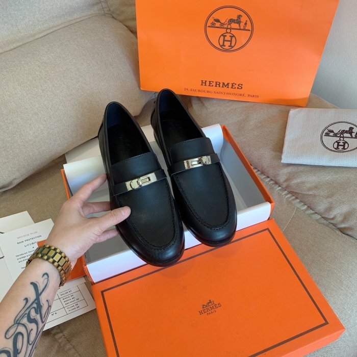 Women flat shoes, size 35-42, with box, SS70-1064