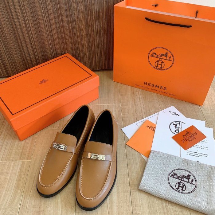 Women flat shoes, size 35-42, with box, SS70-1065