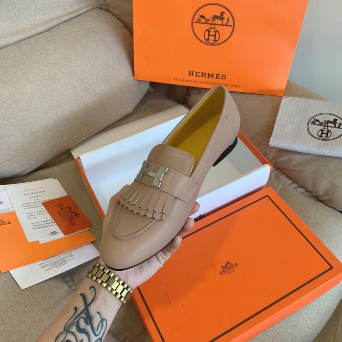 Women flat shoes, size 34-42, with box, SS70-1070