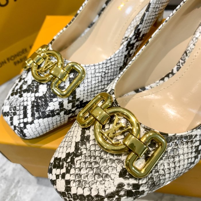 Women heel shoes,size 35-43, with box, SS70-1101-1104