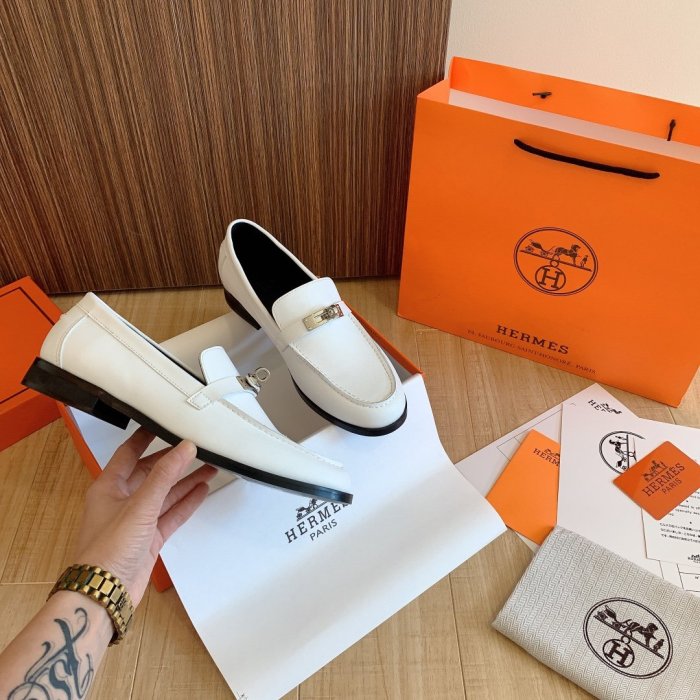 Women flat shoes, size 35-42, with box, SS70-1066