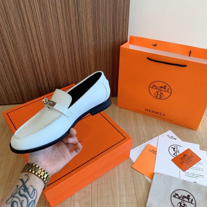 Women flat shoes, size 35-42, with box, SS70-1066