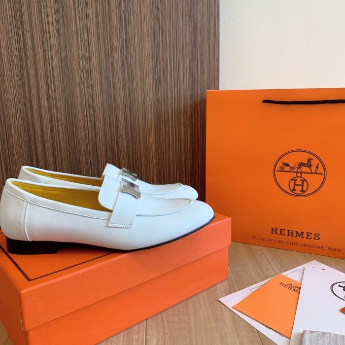Women flat shoes, size 34-42, with box, SS70-1076