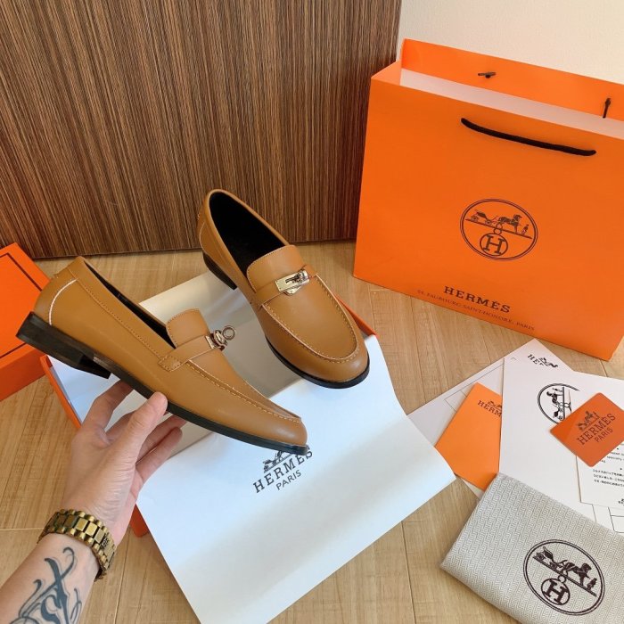 Women flat shoes, size 35-42, with box, SS70-1065