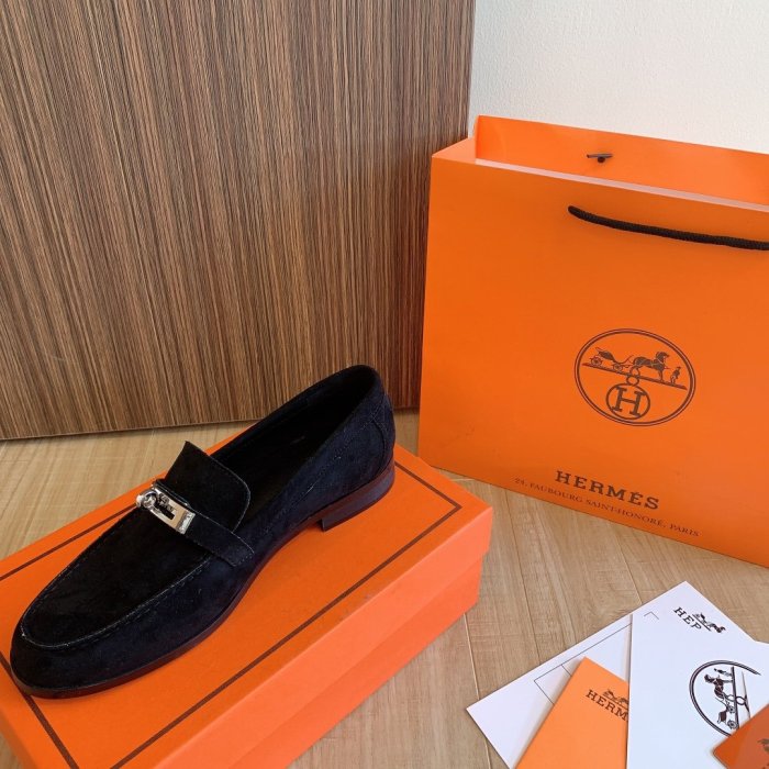 Women flat shoes, size 35-42, with box, SS70-1067