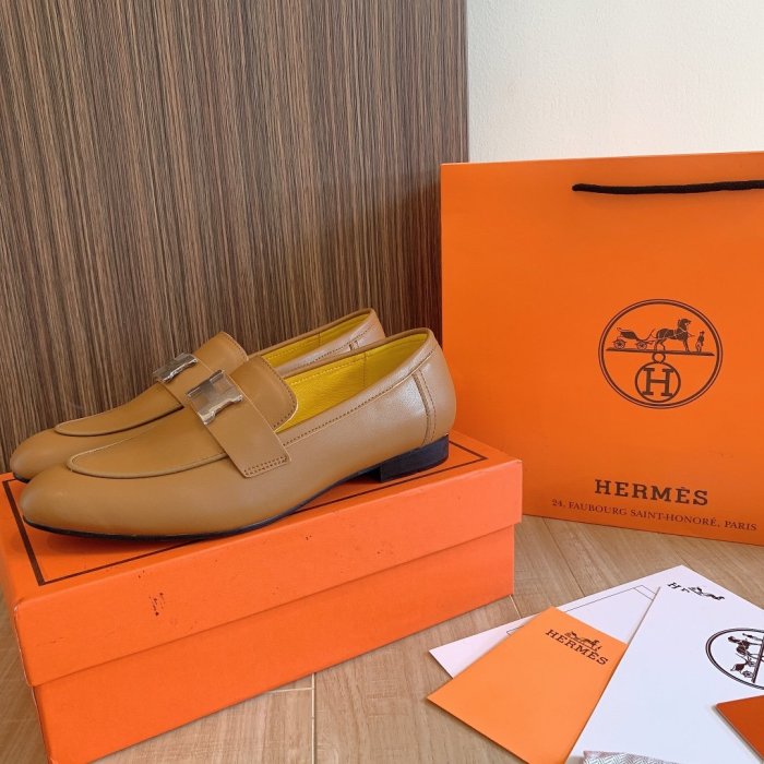 Women flat shoes, size 34-42, with box, SS70-1078