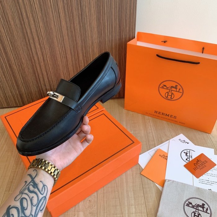 Women flat shoes, size 35-42, with box, SS70-1064