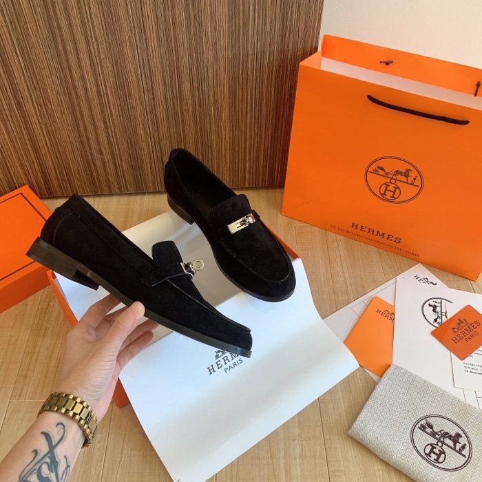 Women flat shoes, size 35-42, with box, SS70-1067