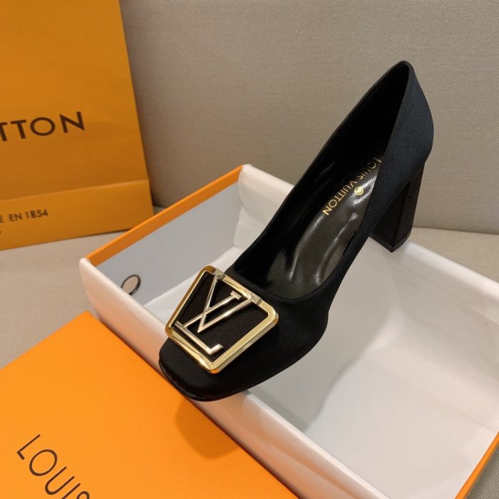 Women heel shoes , heel 7.5cm,size 34-41, with box, SS70-1099-1100