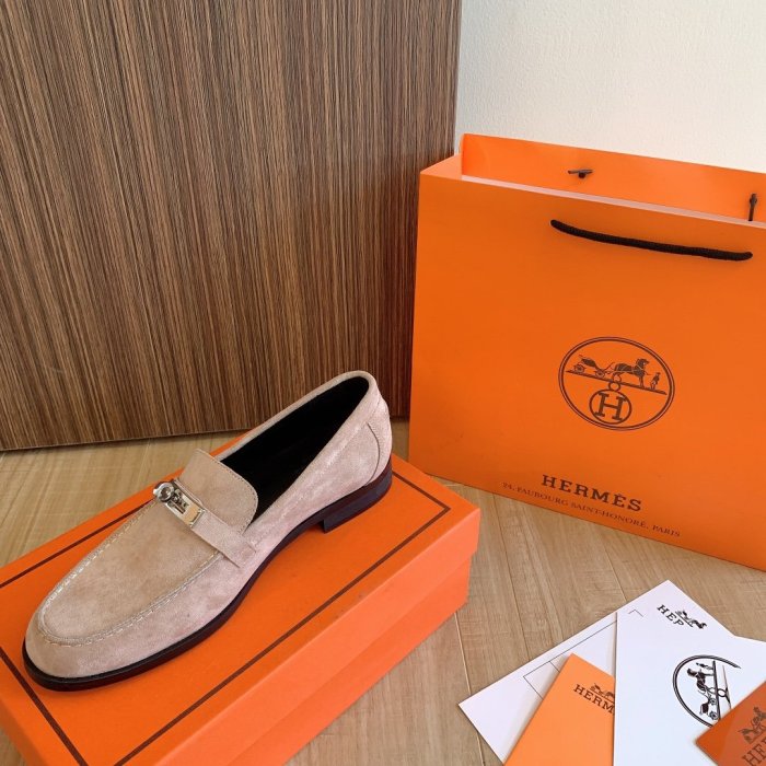 Women flat shoes, size 35-42, with box, SS70-1068