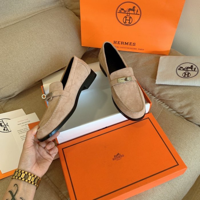 Women flat shoes, size 35-42, with box, SS70-1068