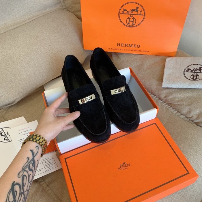 Women flat shoes, size 35-42, with box, SS70-1067