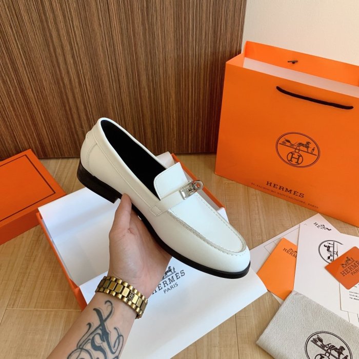 Women flat shoes, size 35-42, with box, SS70-1066