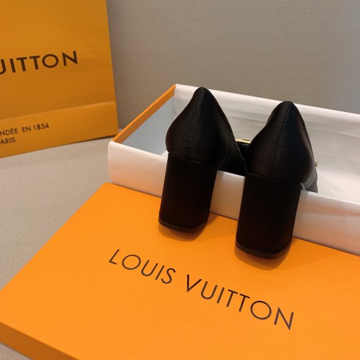 Women heel shoes , heel 7.5cm,size 34-41, with box, SS70-1099-1100