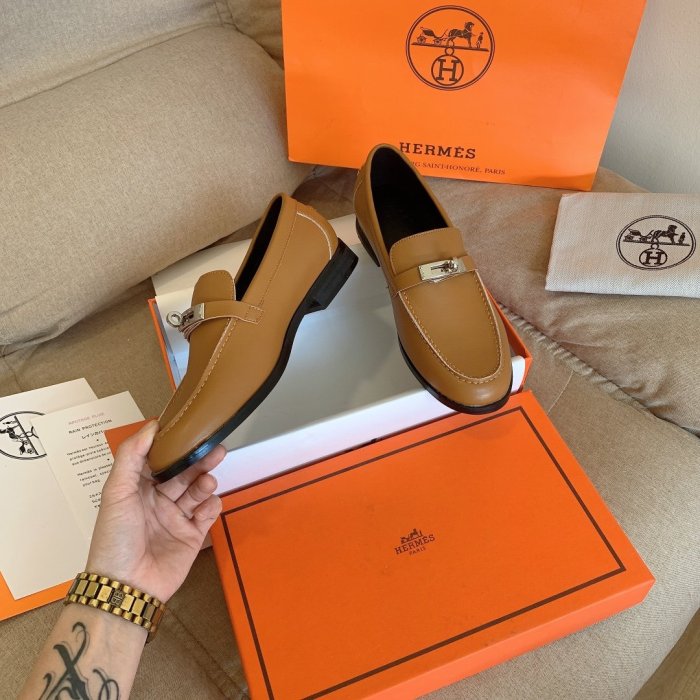 Women flat shoes, size 35-42, with box, SS70-1065