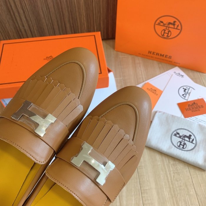 Women flat shoes, size 34-42, with box, SS70-1071