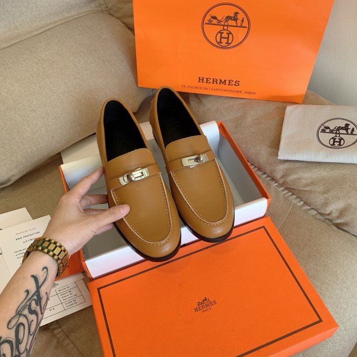 Women flat shoes, size 35-42, with box, SS70-1065