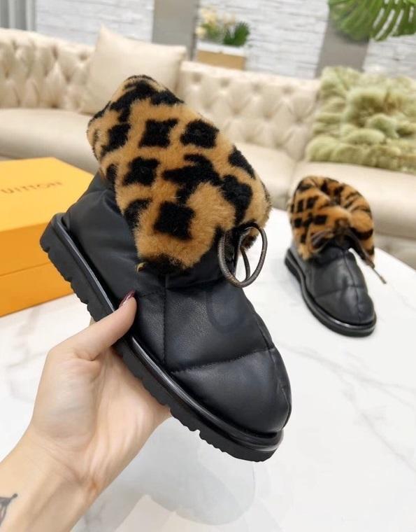 Women flat shoes, size 35-43, with box, SS110-146