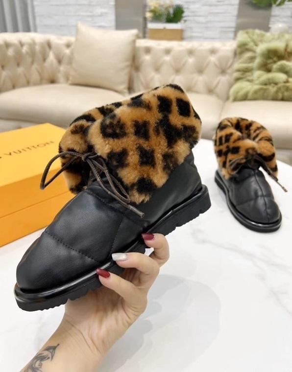 Women flat shoes, size 35-43, with box, SS110-146