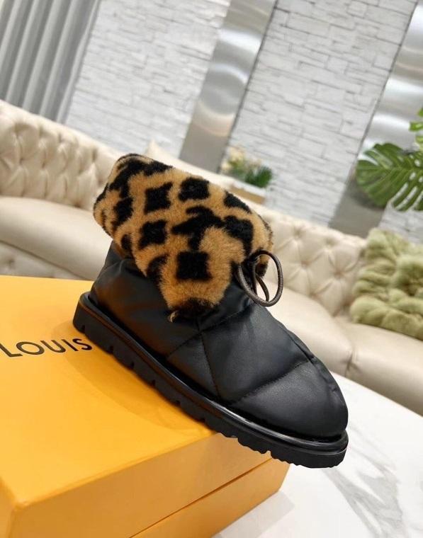Women flat shoes, size 35-43, with box, SS110-146