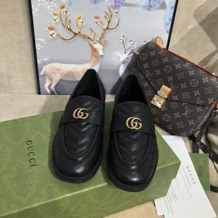 Women flat shoes, size 35-40, with box, SS70-1105