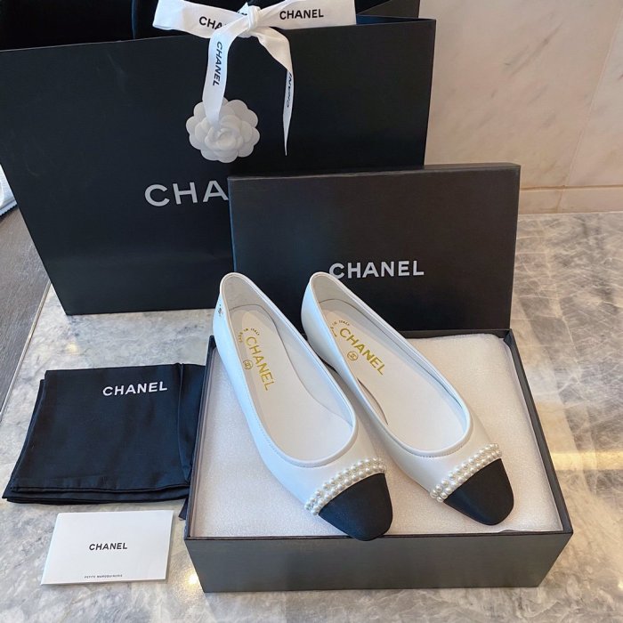 Women flat shoes, size 35-40, with box, SS60-1142-1143