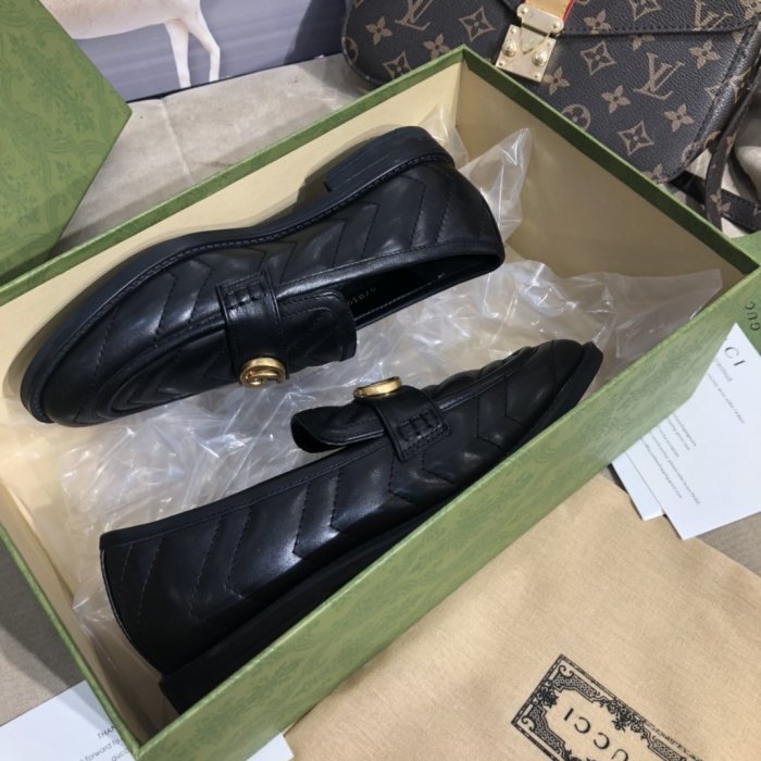 Women flat shoes, size 35-40, with box, SS70-1105