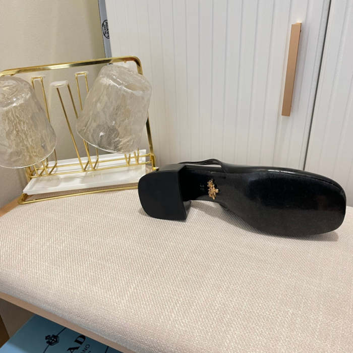 Women flat shoes, size 35-40, with box, SS60-1275-1280