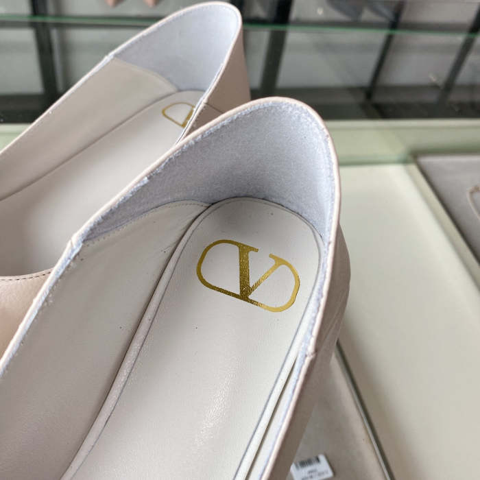Women flat shoes, size 35-40, with box, SS60-1301-1302