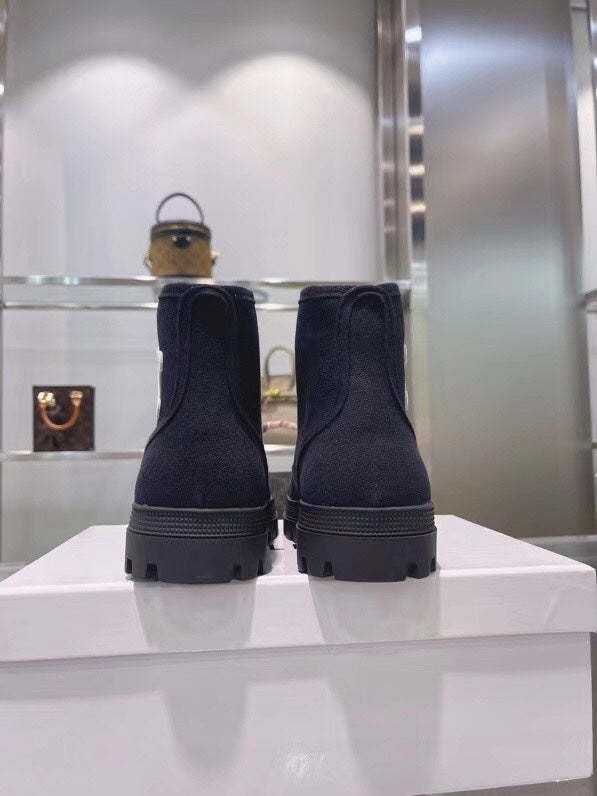 women boot shoes, size 35-40, with box, SS70-1155-1157