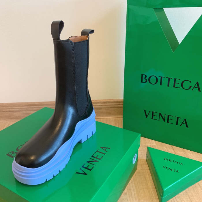 women boot shoes, size 35-40, with box, SS80-304
