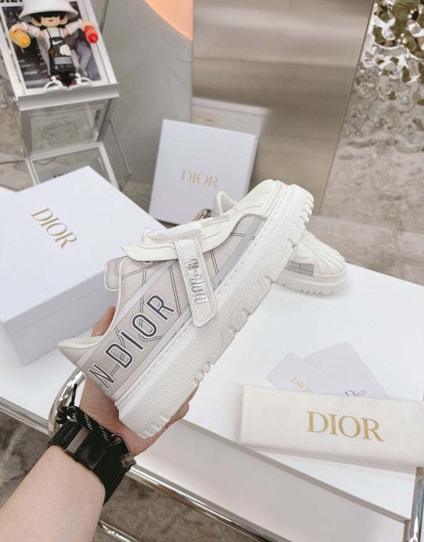 Women flat sneakers shoes, size 35-40, with box, SS88-389-391